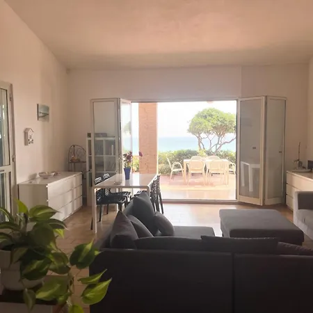 Villa La Sul Mare, San Lorenzo *