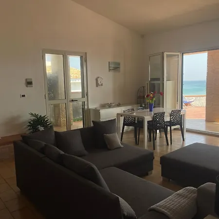 Villa La Sul Mare, San Lorenzo Noto